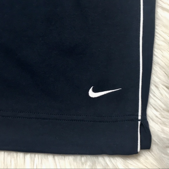 Nike Performance Training Shorts - Picture 3 of 6